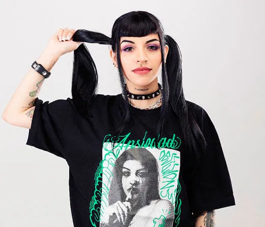 Una de las artistas invitadas: Cazzu.